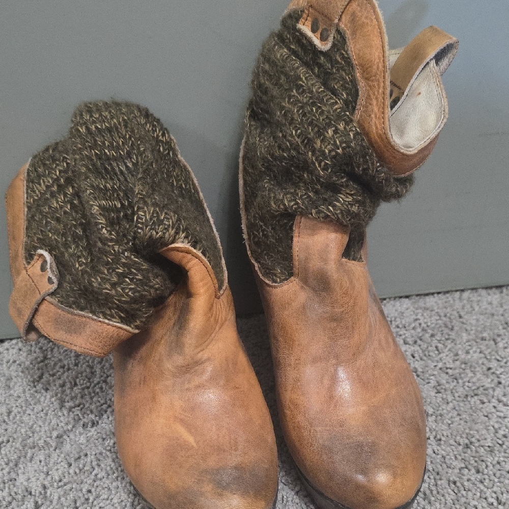 Brown Leather Ankle Boots with Knit Cuff